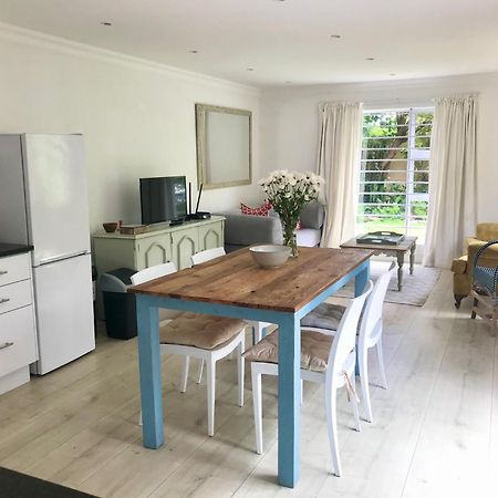 Sunset Beach Living Guesthouse 开普敦 外观 照片