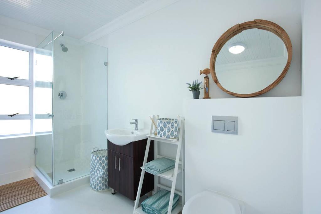 Sunset Beach Living Guesthouse 开普敦 外观 照片