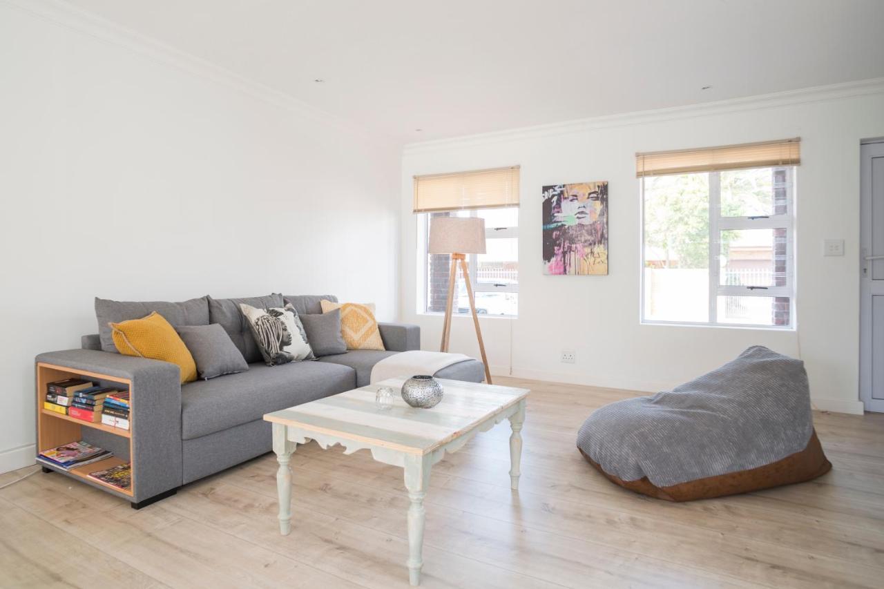 Sunset Beach Living Guesthouse 开普敦 外观 照片
