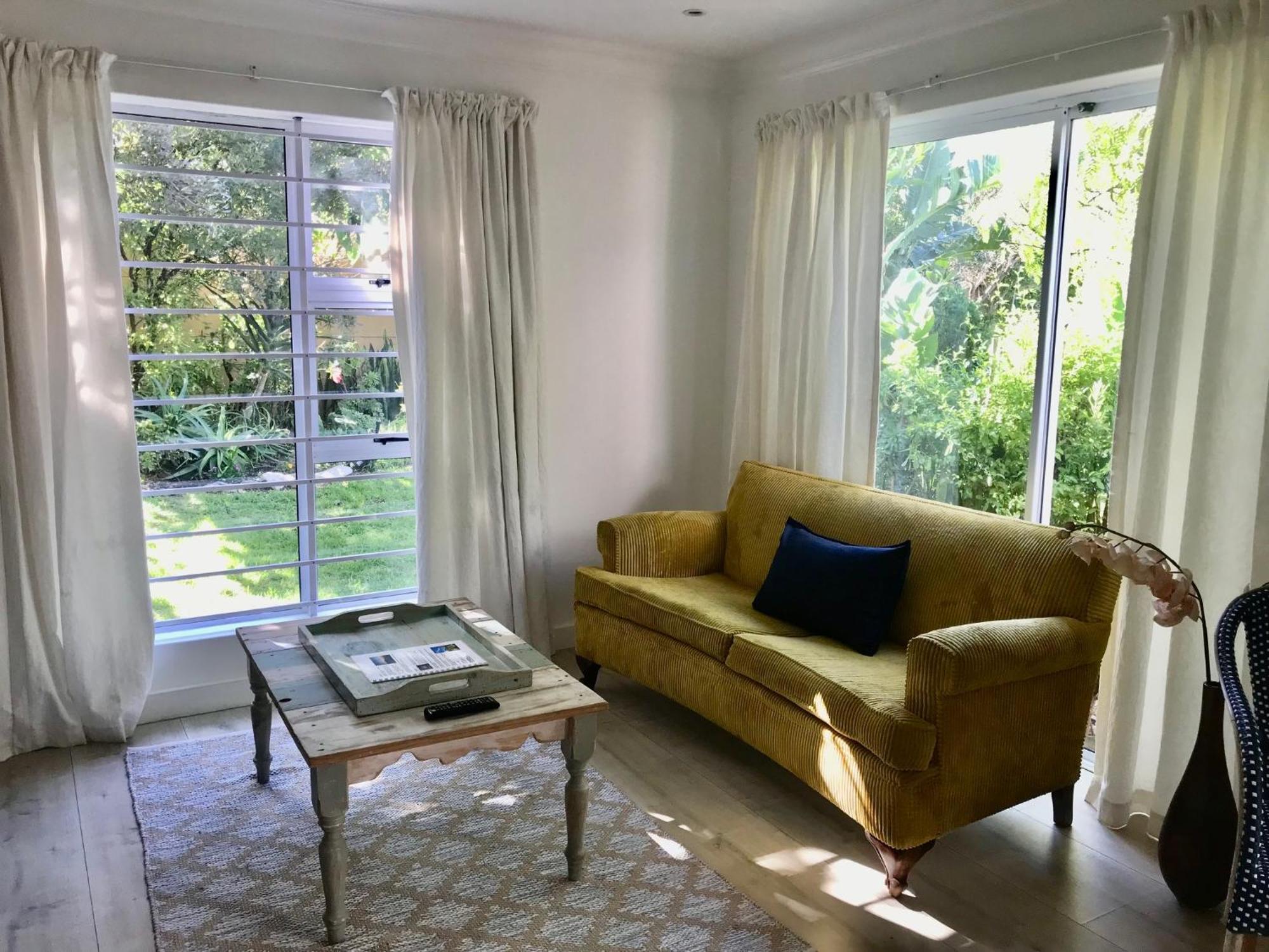 Sunset Beach Living Guesthouse 开普敦 外观 照片